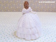 画像4: RW002 Royal Worcester  ロイヤルウースター デビュタント フィギュリン〜Lady Henrietta〜 (4)