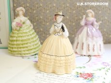 画像1: RW019 Royal Worcester  ロイヤルウースター ファッショナブルヴィクトリアンズ フィギュリン〜Lady Alice〜 (1)