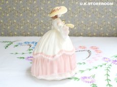 画像5: RW010 Royal Worcester  ロイヤルウースター ファッショナブルヴィクトリアンズ フィギュリン〜Lady Sophie〜 (5)