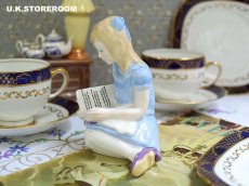 画像2: CP038 Coalport  コールポート アリス・イン・ワンダーランド フィギュリン〜Alice〜 (2)