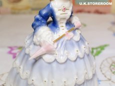 画像9: RW044 Royal Worcester  ロイヤルウースター ファッショナブルヴィクトリアンズ フィギュリン〜Lady Beatrice〜 (9)