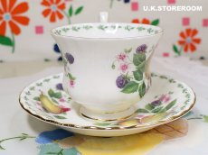 画像3: RA158 Royal Albert  ロイヤルアルバート コヴェントガーデンフルーツシリーズ -ピアー- ティーカップ＆ソーサー (3)