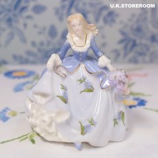 画像2: CP049 Coalport  コールポート フェアレストフラワーズ フィギュリン〜Veronica〜 (2)