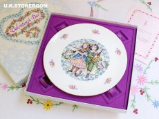 画像2: OB296 Royal Doulton  ロイヤルドルトン  バレンタインデイ コレクタープレート -1981年- (2)