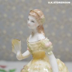 画像10: RW060 Royal Worcester  ロイヤルウースター デビュタント フィギュリン 〜Lady Elizabeth〜 (10)