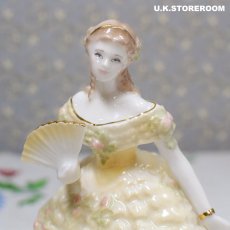 画像9: RW060 Royal Worcester  ロイヤルウースター デビュタント フィギュリン 〜Lady Elizabeth〜 (9)