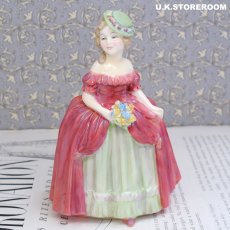 画像2: OB349 Royal Doulton  ロイヤルドルトン フィギュリン〜Dainty May〜 (2)