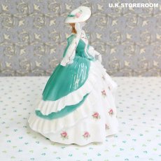 画像3: RW097 Royal Worcester  ロイヤルウースター ファッショナブルヴィクトリアンズ フィギュリン〜Lady Sarah〜 (3)