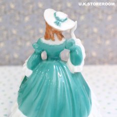 画像9: RW097 Royal Worcester  ロイヤルウースター ファッショナブルヴィクトリアンズ フィギュリン〜Lady Sarah〜 (9)