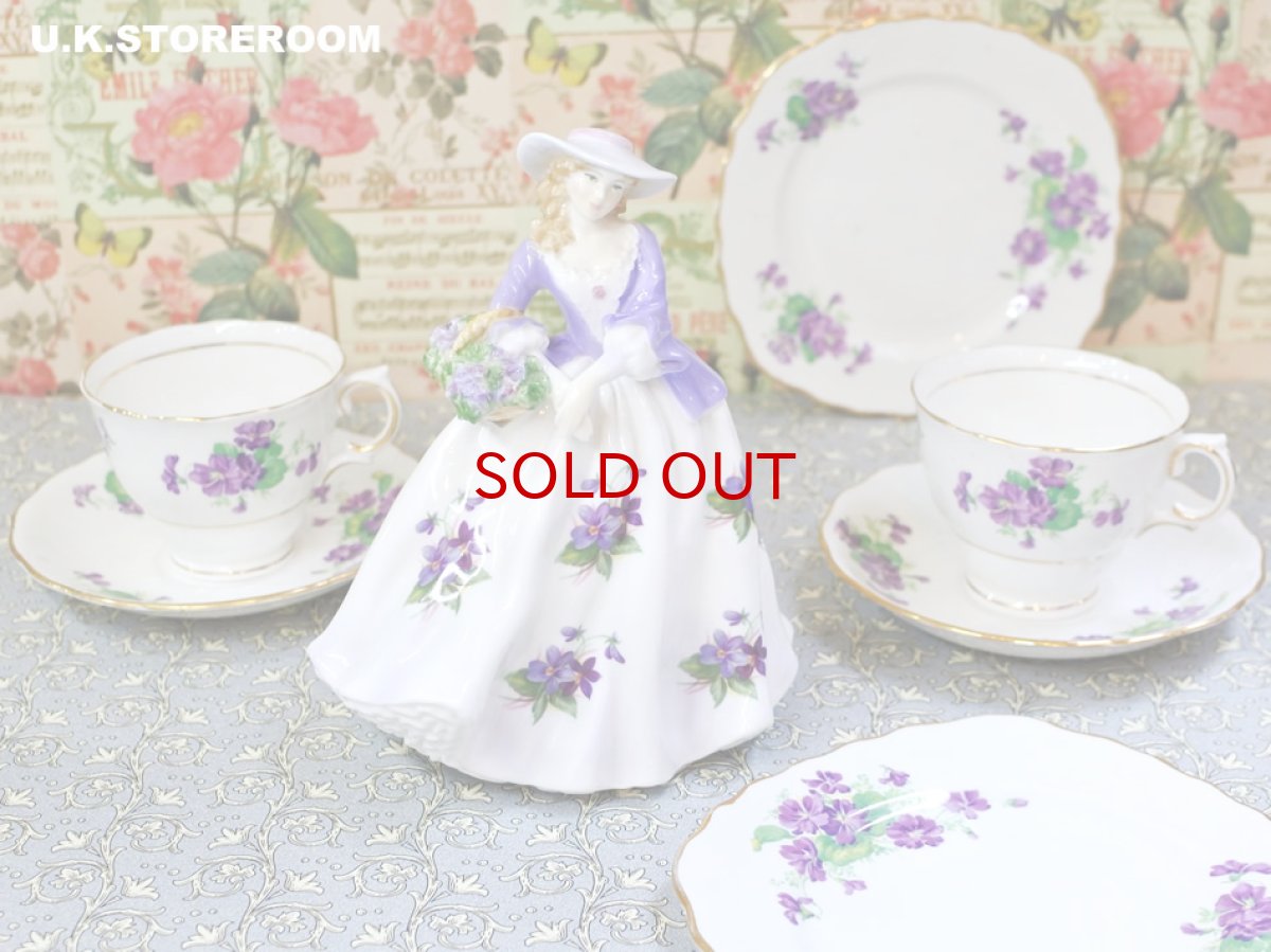 画像1: RW102 Royal Worcester  ロイヤルウースター フィギュリン〜Sweet Violet〜 (1)