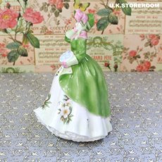 画像5: RW100 Royal Worcester  ロイヤルウースター フィギュリン〜Sweet Holly〜 (5)