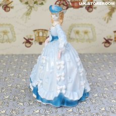 画像5: RW106 Royal Worcester  ロイヤルウースター ファッショナブルヴィクトリアンズ フィギュリン〜Lady Charlotte〜 (5)