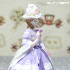 画像9: RW105 Royal Worcester  ロイヤルウースター ファッショナブルヴィクトリアンズ フィギュリン〜Lady Jane〜 (9)