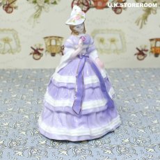 画像3: RW105 Royal Worcester  ロイヤルウースター ファッショナブルヴィクトリアンズ フィギュリン〜Lady Jane〜 (3)