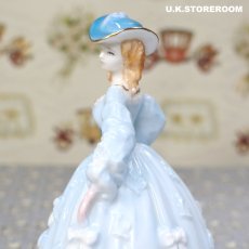 画像8: RW106 Royal Worcester  ロイヤルウースター ファッショナブルヴィクトリアンズ フィギュリン〜Lady Charlotte〜 (8)