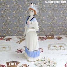 画像2: RW107 Royal Worcester  ロイヤルウースター マイフェアレディ  フィギュリン 〜Lady Helena〜 (2)