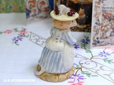 画像4: CH373 Royal Doulton Brambly Hedge   ブランブリーヘッジ　ミセスアップル フィギュリン (4)