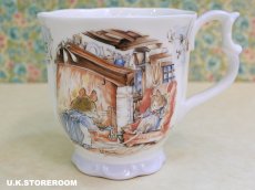 画像6: CH377 Royal Doulton Brambly Hedge  ブランブリーヘッジ フォーシーズン マグカップ 〜ウィンター〜 (6)