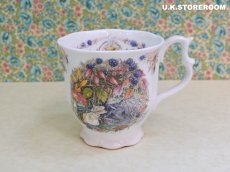 画像2: CH376 Royal Doulton Brambly Hedge   ブランブリーヘッジ フォーシーズン マグカップ 〜オータム〜 (2)