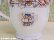 画像5: CH377 Royal Doulton Brambly Hedge  ブランブリーヘッジ フォーシーズン マグカップ 〜ウィンター〜 (5)