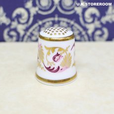 画像2: OB445 Royal Crown Derby ロイヤルクラウンダービー ヒストリックシンブルコレクション 〜パープルスクロール〜　　 (2)