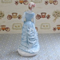 画像5: RW119 Royal Worcester ロイヤルウースター  Walking Out Dresses of The 19th Century フィギュリン 〜1878: The Bustle〜 (5)