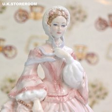 画像8: RW127 Royal Worcester ロイヤルウースター  Walking Out Dresses of The 19th Century フィギュリン 〜1855 : The Crinoline〜 (8)