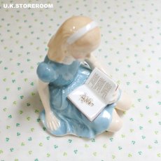 画像9: OB484 Royal Doulton  ロイヤルドルトン フィギュリン〜Alice〜 (9)