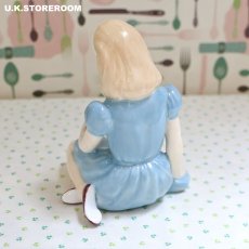 画像6: OB484 Royal Doulton  ロイヤルドルトン フィギュリン〜Alice〜 (6)