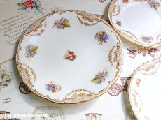 画像1: OB496 Royal Doulton  ロイヤルドルトン 白い鳩&トランペット, 矢＆ローズ  BBプレート (1)