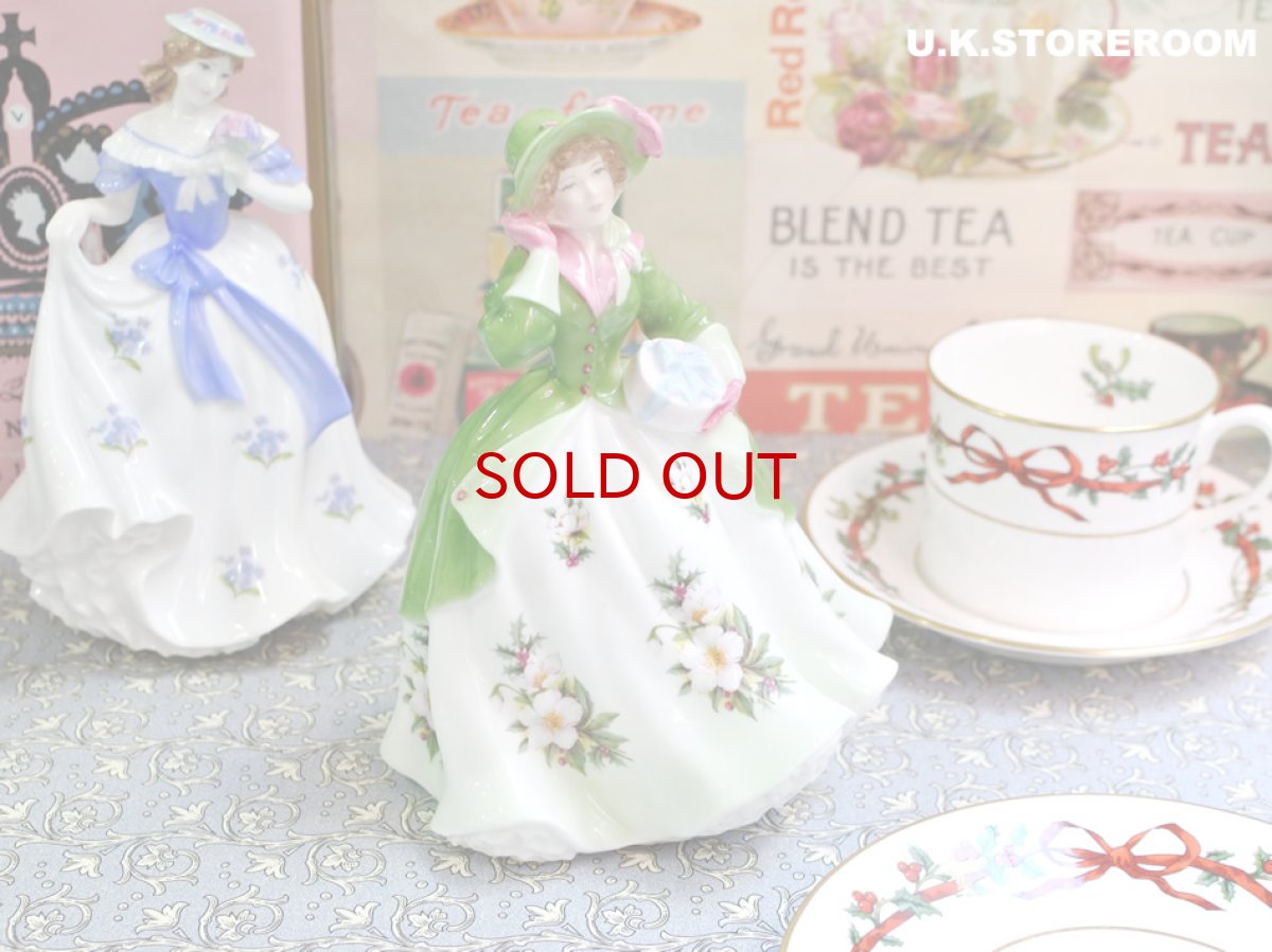 画像1: RW128 Royal Worcester  ロイヤルウースター フィギュリン〜Sweet Holly〜 (1)