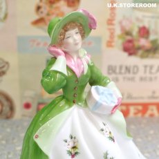 画像6: RW128 Royal Worcester  ロイヤルウースター フィギュリン〜Sweet Holly〜 (6)