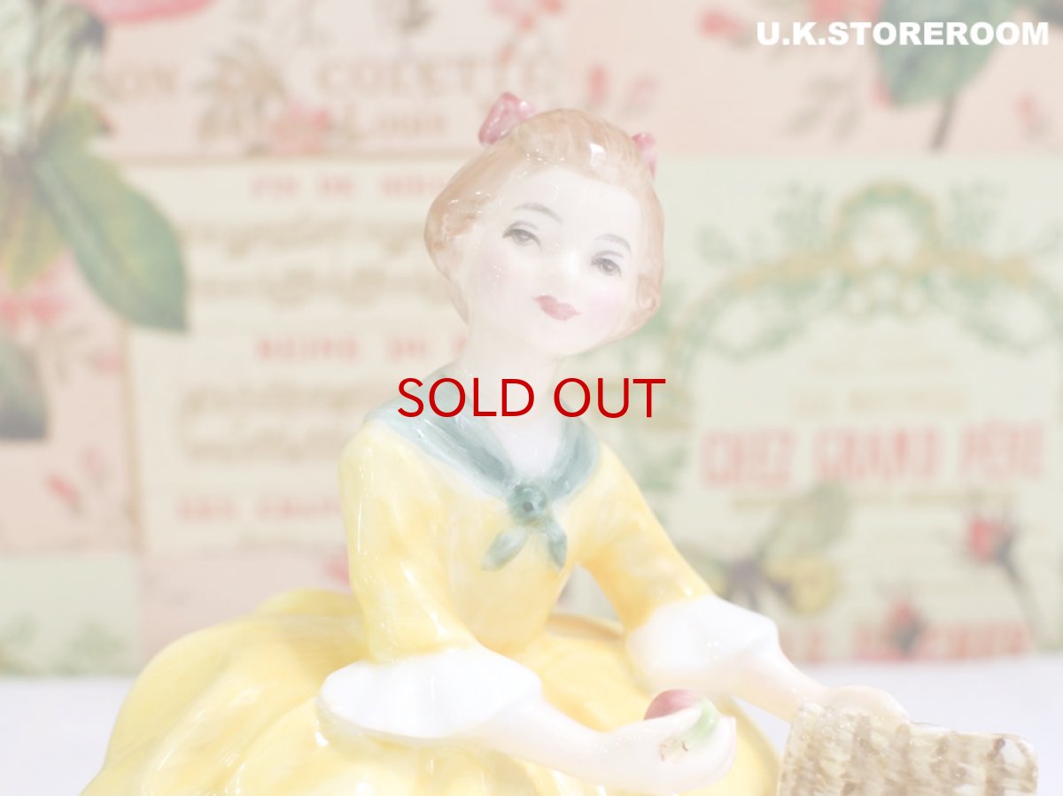 画像8: OB502 Royal Doulton   ロイヤルドルトン フィギュリン 〜Picnic〜 (8)