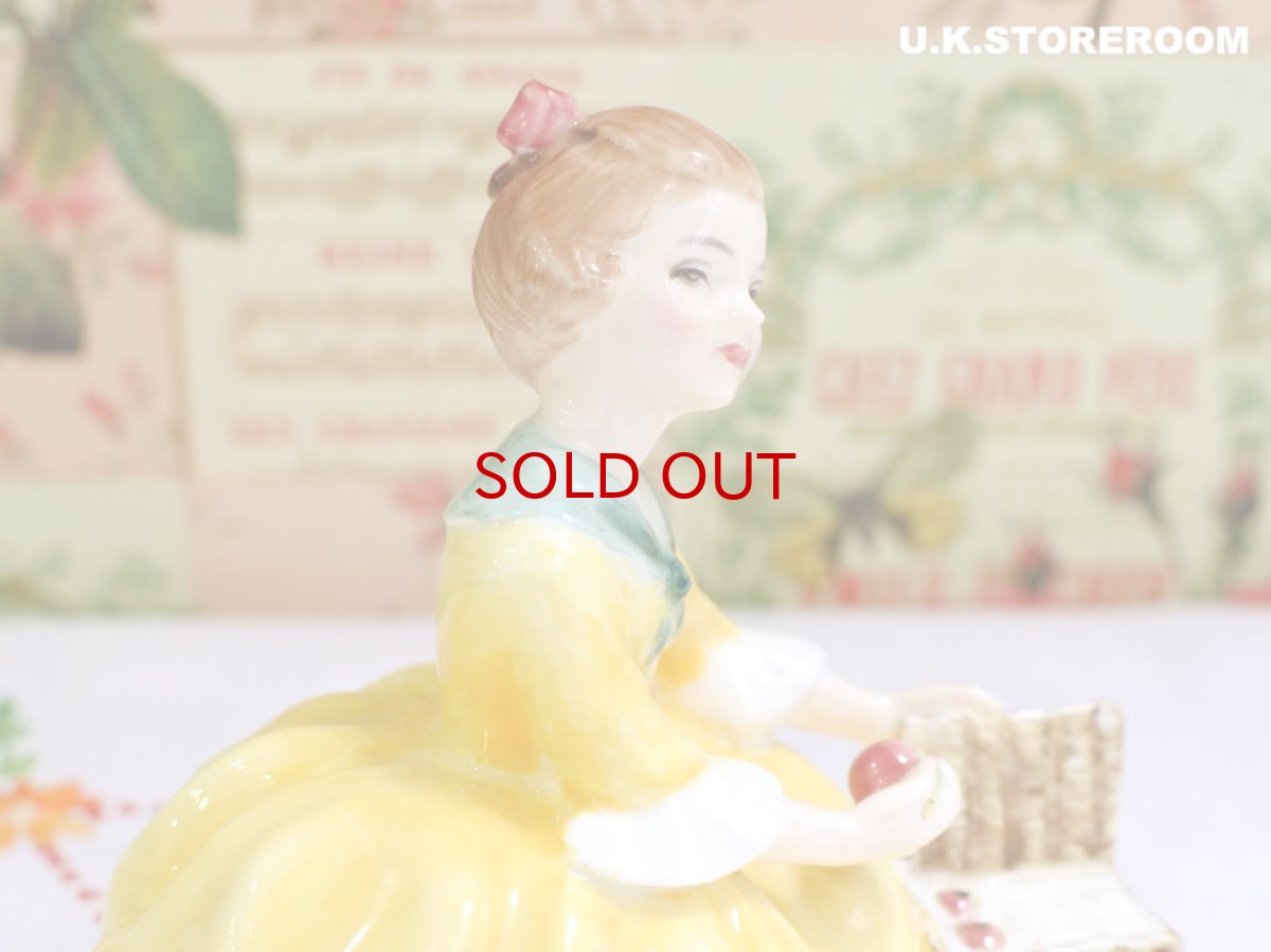 画像9: OB502 Royal Doulton   ロイヤルドルトン フィギュリン 〜Picnic〜 (9)