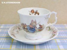 画像2: CH422 Royal Doulton Brambly Hedge  ロイヤルドルトン ブランブリーヘッジ バースデー ティーカップ＆ソーサー (2)